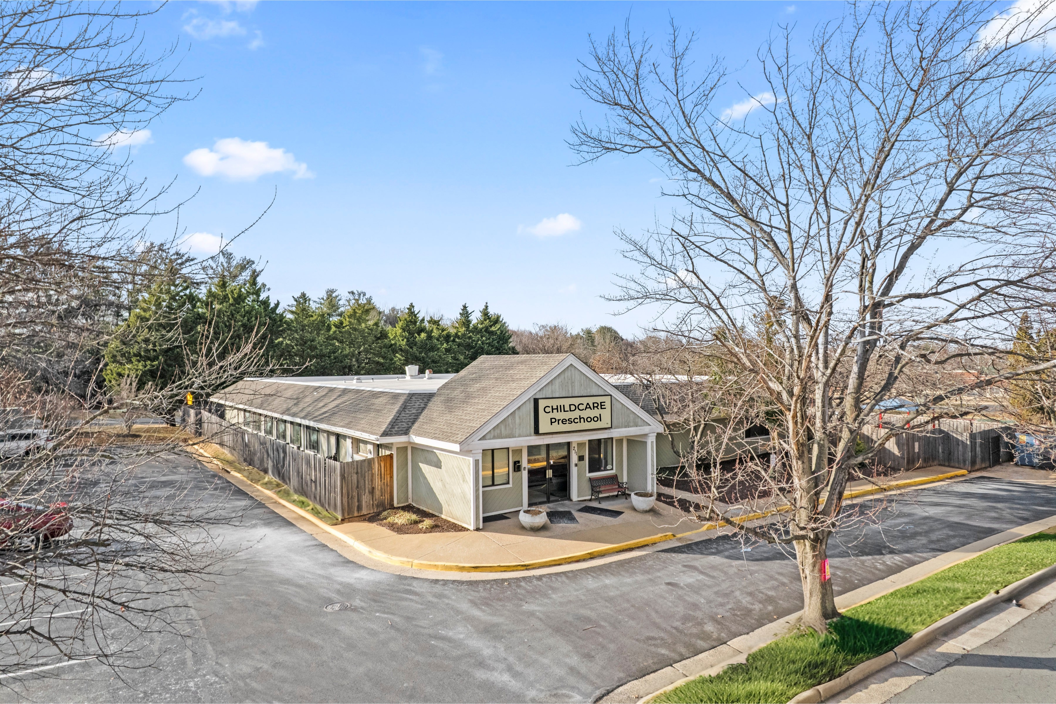 211 Edds Ln