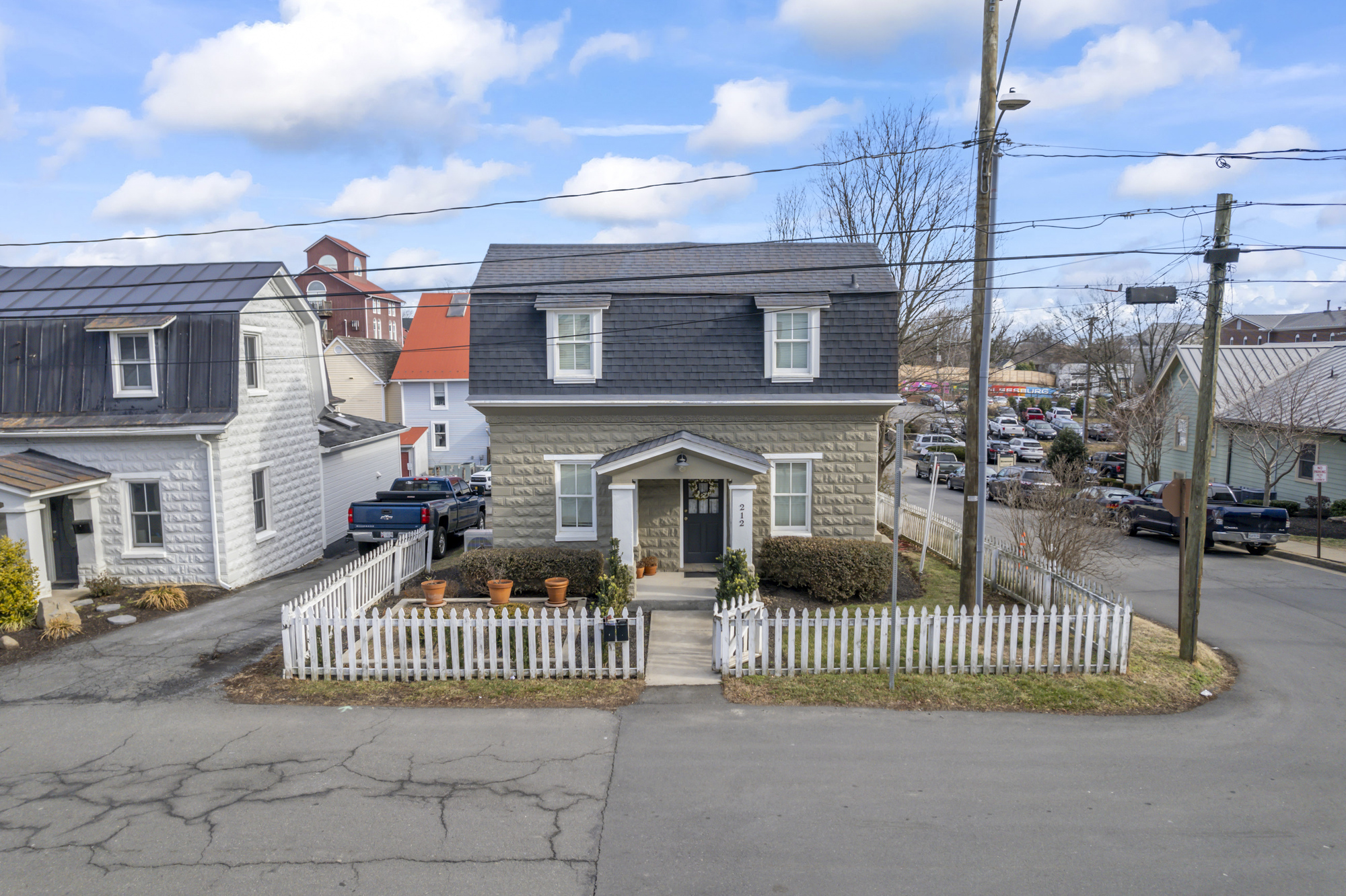 Multi-Tenant Retail Investment | Downtown Leesburg